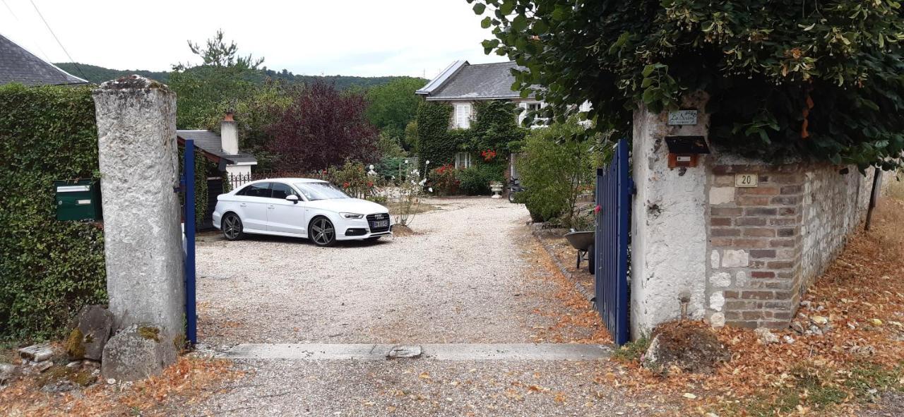 Le Four A Pain Villa Sahurs Bagian luar foto